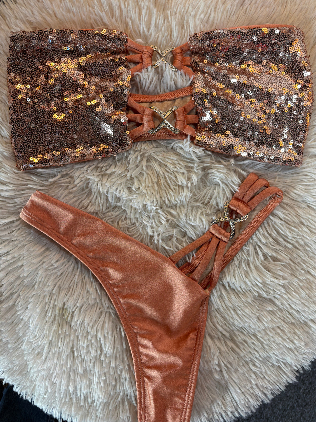 Bikini dorada lentejuelas
